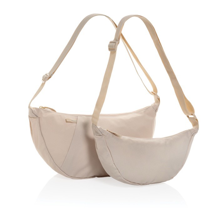 Bolsa bandolera XL en RPET con bolsillo exterior y correa ajustable color beige vista general