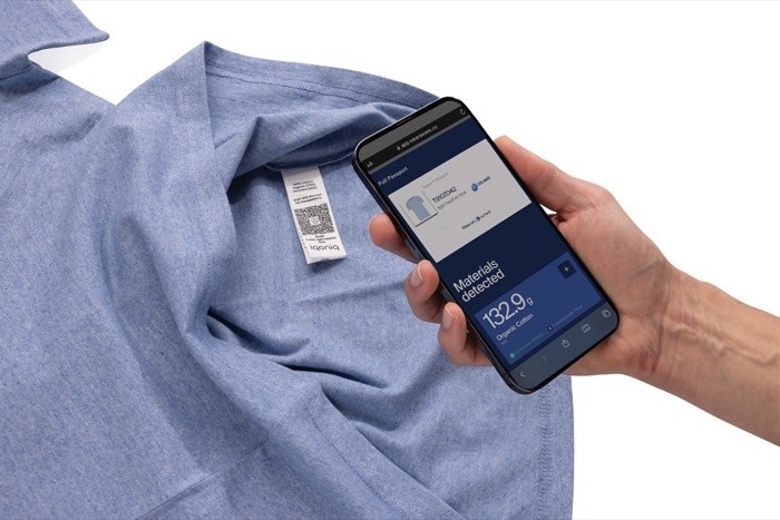 Camiseta unisex en 100% algodón regular fit 180 g/m2 vista tercera Camiseta unisex en 100% algodón regular fit 180 g/m2 vista tercera