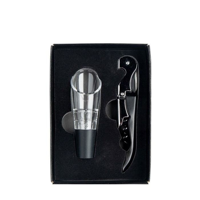 Set de vino compuesto por un sacacorchos y un decantador vista principal