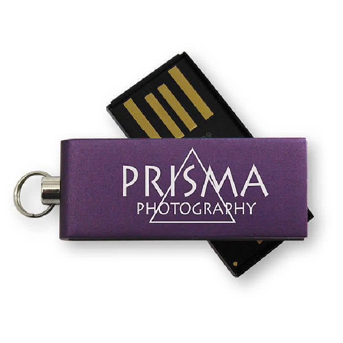 Pequeño usb personalizado con logo para el llavero