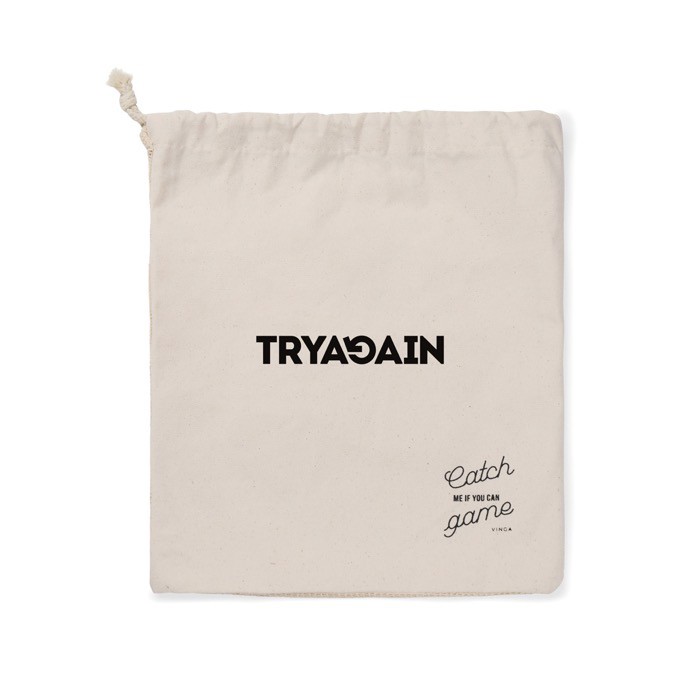 Juego de madera con palas de velcro y pelota que incluye bolsa color marrón vista con logo Juego de madera con palas de velcro y pelota que incluye bolsa color marrón vista con logo