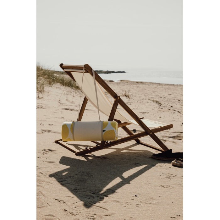 Manta pícnic de poliéster con diseño plegable fácil de llevar color amarillo vista de ambiente Manta pícnic de poliéster con diseño plegable fácil de llevar color amarillo vista de ambiente