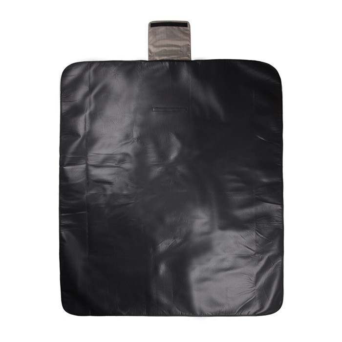 Manta de pícnic en poliéster reciclado con forro polar impermeable color marfil tercera vista