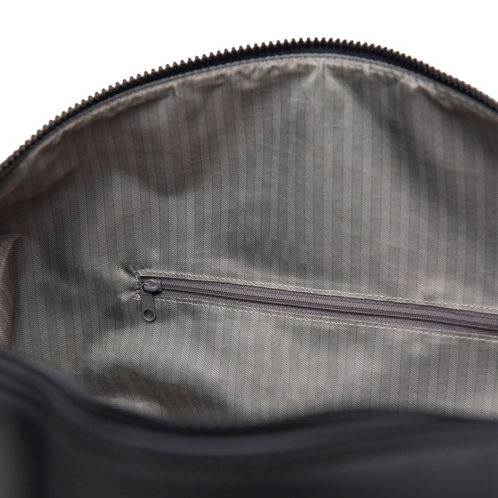 Bolsa de fin de semana repelente al agua con medida de viaje color negro sexta vista