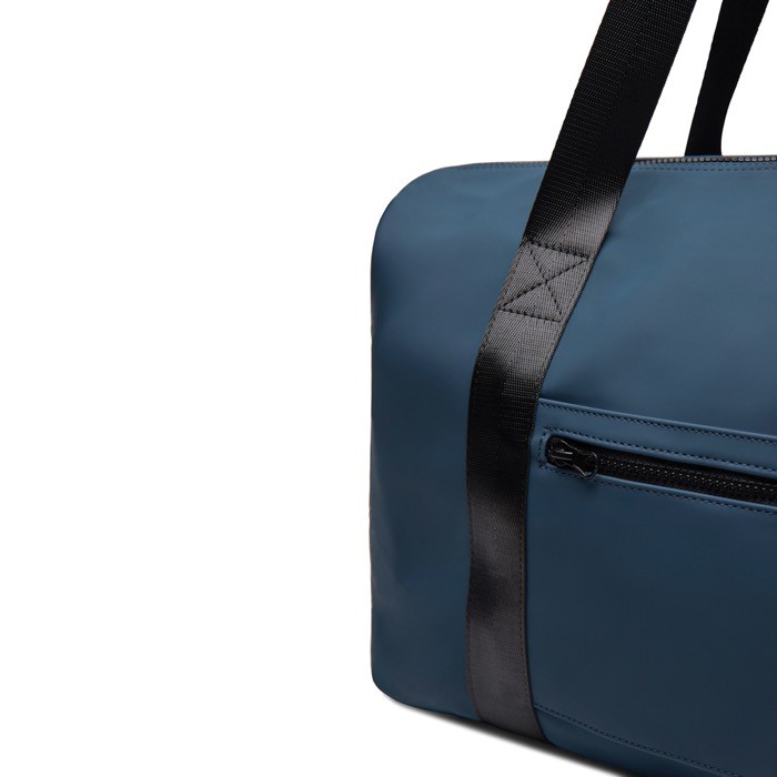 Bolsa de fin de semana repelente al agua con medida de viaje color azul marino cuarta vista