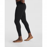 Pantalón térmico sport con téjido técnico 240 g/m2 Roly Direct Better color negro quinta vista de uso