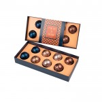 Cofre de 8 bombones de chocolate belga de varios sabores color blanco