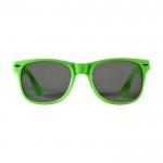 Gafas de sol estilo retro ideales para el aire libre UV400 color verde lima vista frontal