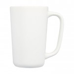 Taza de cerámica grande con acabado mate color blanco vista lateral