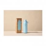 Botella termo de acero y plástico oceánico con tapón vaso 500ml color azul pastel segunda vista con caja