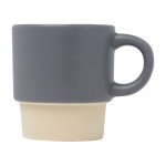 Taza para café espresso con fondo de arcilla y acabado mate 130ml color gris vista lateral