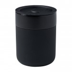 Vaso de cerámica con envoltura de silicona y tapa de plástico 330ml color negro