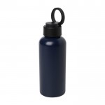 Botella de aluminio reciclado con tapa de plástico con asa 600ml color azul marino tercera vista