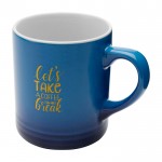 Taza de cerámica con efecto degradado en color de 330ml color azul real vista impresión tampografía