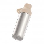 Botella hecha de materiales reciclados con taza 620ml Ocean Bottle color arena cuarta vista