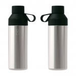 Botella hecha de materiales reciclados con taza 620ml Ocean Bottle color negro tercera vista