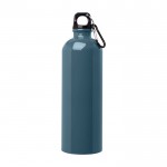 Botella de acero inoxidable reciclado con mosquetón 750ml color azul cian segunda vista frontal