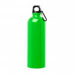 Botella de acero inoxidable reciclado con mosquetón 750ml color verde fluorescente segunda vista frontal