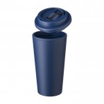Vaso de plástico con apertura para bebida con tapa de rosca 475ml color azul marino tercera vista