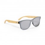 Gafas de sol con varillas de bambú y lente negro efecto espejo color madera segunda vista