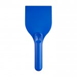 Raspador de hielo grande de plástico reciclado con mango color azul real segunda vista frontal