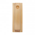 Juego de tres en raya de madera de pino con hueco para las fichas color natural vista lateral