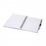Libreta de plástico reciclado con bolígrafo con soporte tinta azul color negro segunda vista