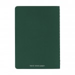 Cuaderno pequeño de papel de piedra color verde oscuro segunda vista trasera