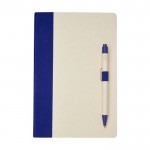 Set de libreta y bolígrafo de cartón reciclado A5 hojas a rayas color azul marino segunda vista frontal