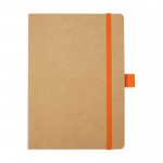 Libreta de papel reciclado con portabolígrafo A5 hojas a rayas color naranja segunda vista frontal