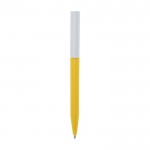 Bolígrafo de plástico reciclado de varios colores con tinta azul color amarillo