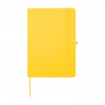 Cuaderno con esquinas redondeadas y tapa suave A5 hojas a rayas color amarillo segunda vista frontal