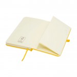 Libreta de tapa dura con cubierta de tacto suave A6 hojas a rayas color amarillo tercera vista