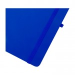 Libreta de tapa dura con cubierta de tacto suave A6 hojas a rayas color azul real vista detalle 1