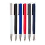 Bolígrafo de aluminio reciclado con clip plateado tinta azul color azul segunda vista varios colores