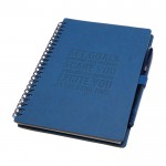 Libreta de tapa dura reutilizable con bolígrafo tinta negra color azul marino vista detalle con logo