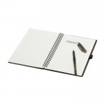 Libreta de tapa dura reutilizable con bolígrafo tinta negra color negro cuarta vista
