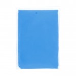 Poncho desechable de plástico reciclado con capucha talla única color azul real segunda vista frontal