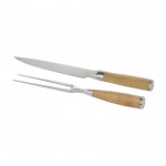 Cuchillo y tenedor para trinchar color madera clara