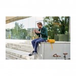 Fiambrera térmica con doble compartimento separado 700ml Mepal Ellipse 2.0 color verde imagen de estilo de vida