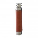 Petaca de acero inoxidable con funda de cuero marrón 100ml cuarta vista