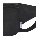 Riñonera de poliéster reciclado impermeable con bolsillo interior color negro vista detalle 1