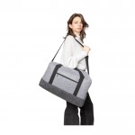 Bolsa de deporte de fieltro RPET con pequeño compartimiento delante tercera vista