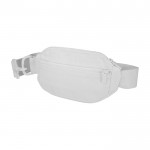 Bandolera de material reciclado con bolsillo principal amplio color blanco