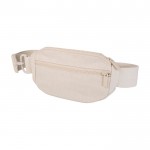 Bandolera de material reciclado con bolsillo principal amplio color marfil