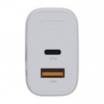 Enchufe cargador con 2 puertos USB y una potencia de 67W color blanco segunda vista frontal