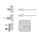 Enchufe cargador de 67W con variantes para UE, UK y EEUU color blanco vista detalle 1