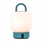 Lámpara portátil tipo farol que aporta iluminación suave Kooduu Loome color verde menta tercera vista frontal