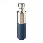 Botella de acero inoxidable reciclado con tapón plateado 600ml tercera vista