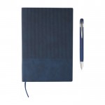 Libreta A5 con efecto pana en la parte superior y bolígrafo tinta azul tercera vista
